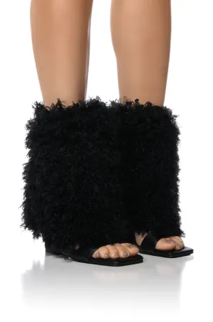 AZALEA WANG BRAY FAUX FUR BOOTIE SANDAL IN BLACK