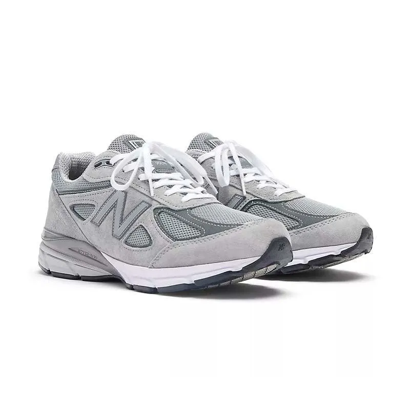 in USA 990v4 'Grey Silver'