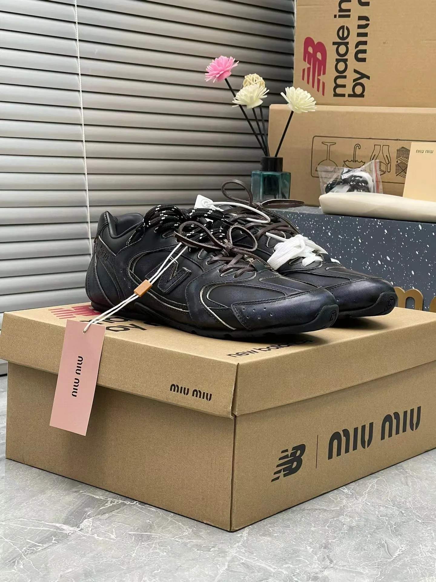 SE1465 New Balance X Miu Miu 530 SL Leather Sneakers / Size5-10