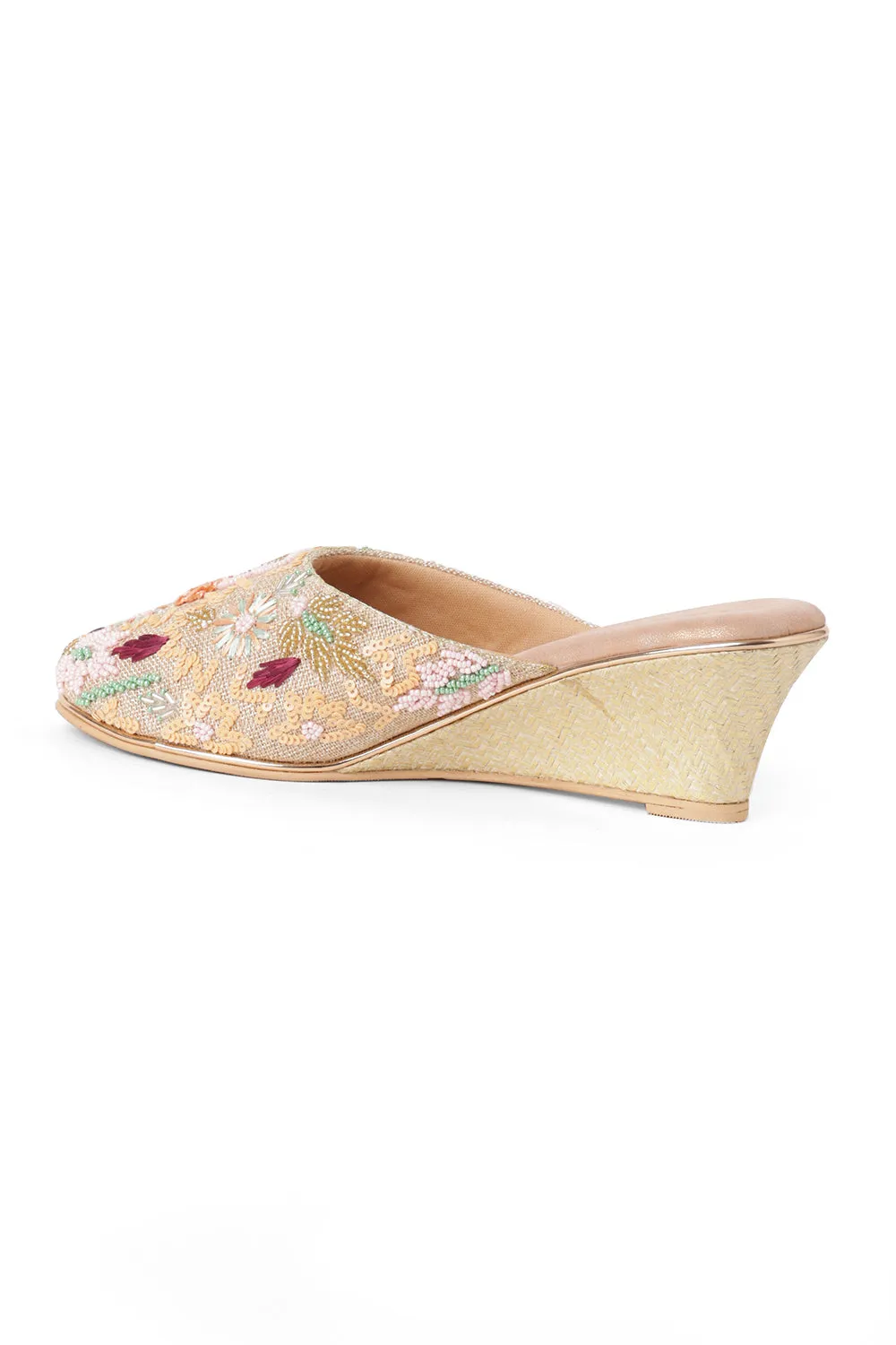 SOLES Embroidered Small Wedge Heels