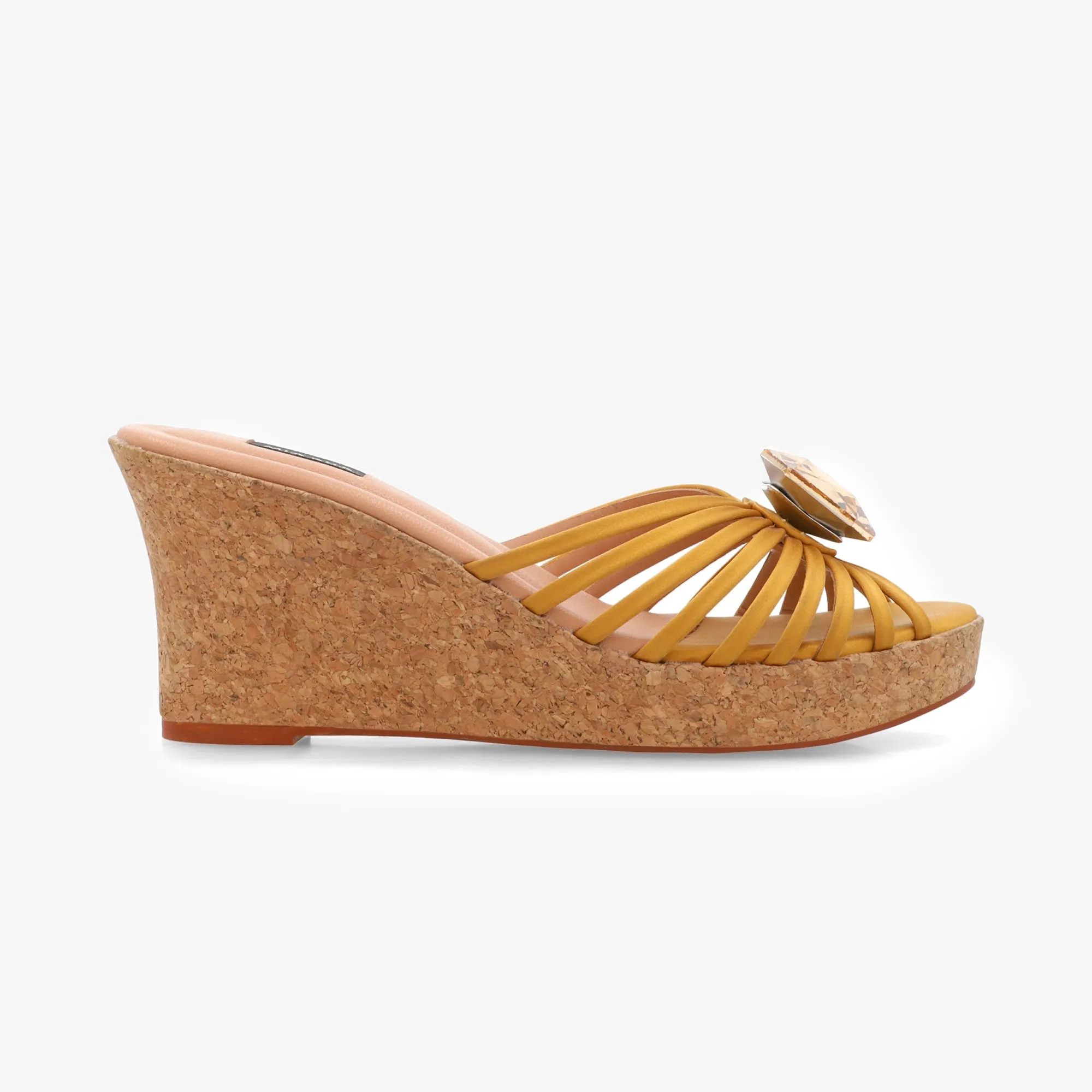 Wardrobe Essential '24 - Amani Wedge